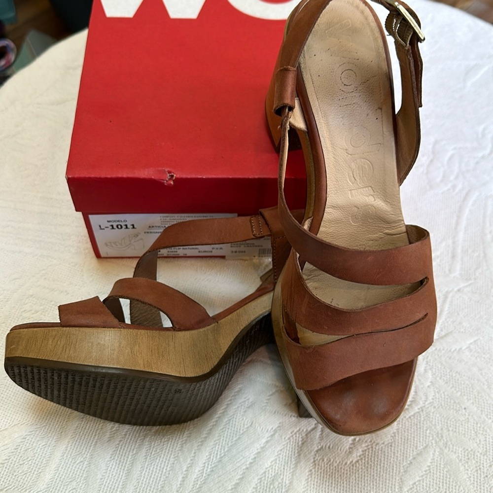 Wonders Pergamena rust colored chunky heel sandals size 38 - like size 8